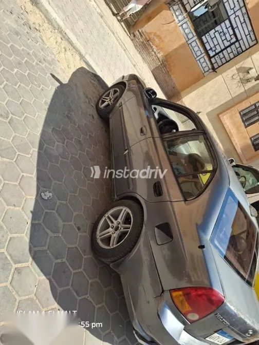 هيونداي فيرنا 2006 فضي مستعملة للبيع - 4