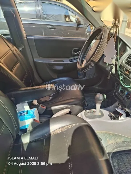 هيونداي فيرنا 2006 فضي مستعملة للبيع - 6