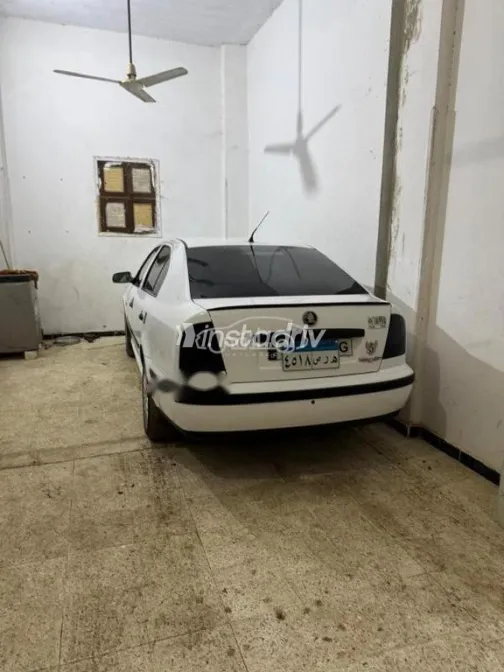 سكودا اوكتافيا A4 2000 أبيض مستعملة للبيع - 3