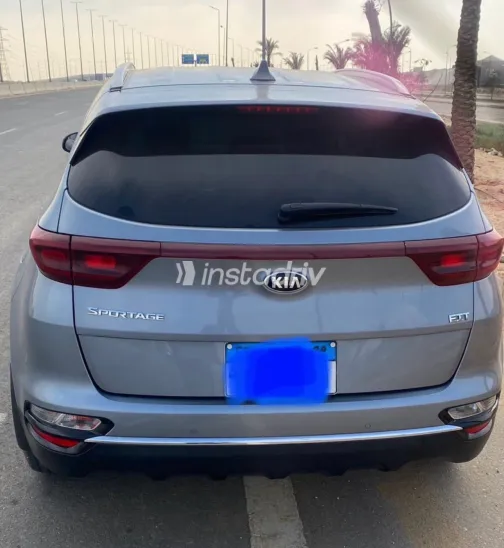 كيا سبورتاج 2021 أبيض مستعملة للبيع - 3