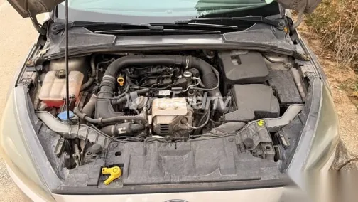 Ford Focus 2017 Beige Used for Sale - 5