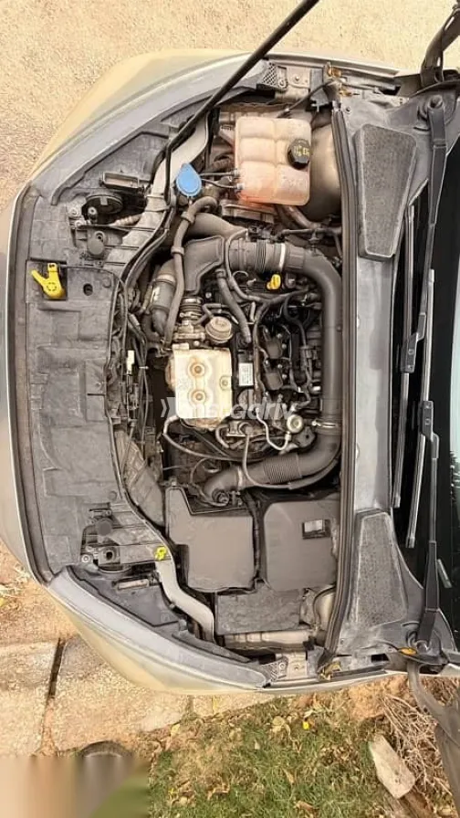 Ford Focus 2017 Beige Used for Sale - 6