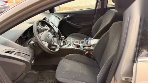 Ford Focus 2017 Beige Used for Sale - 8