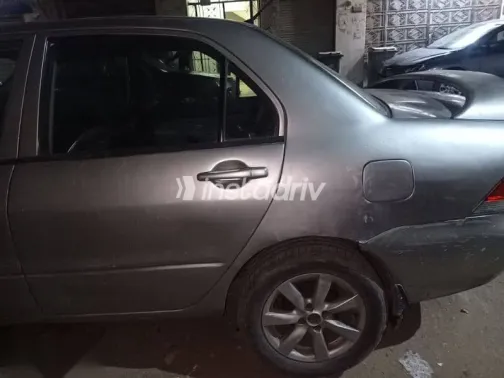 ميتسوبيشي لانسر 2007 فضي مستعملة للبيع - 3