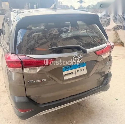 Toyota Rush 2019 Brown Used for Sale - 3