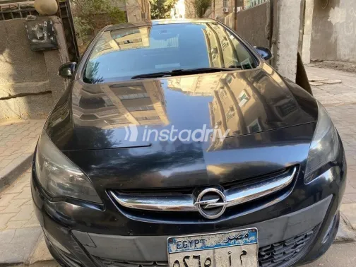 اوبل أسترا 2016 أبيض مستعملة للبيع - 3