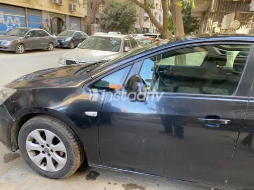 اوبل أسترا 2016 أبيض مستعملة للبيع - 4