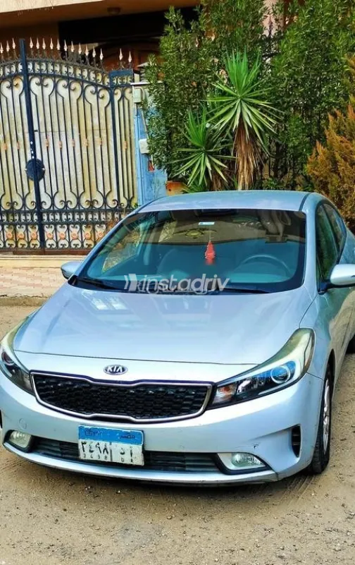 كيا كي 4 2018 أبيض مستعملة للبيع - 3