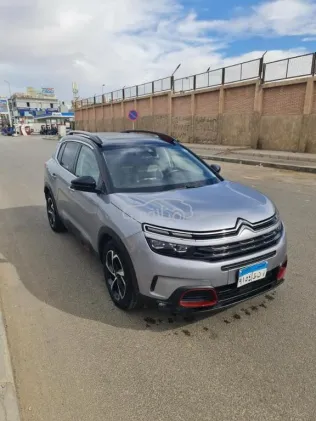 سيتروين C5 اير كروس 2021 أبيض مستعملة للبيع
