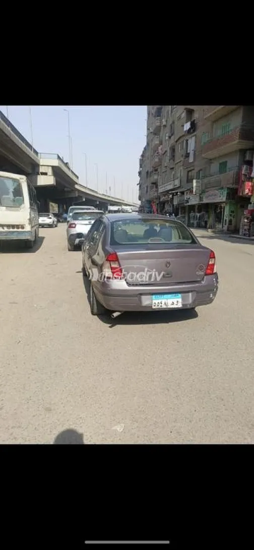 رينو كليو 2001 أبيض مستعملة للبيع - 3