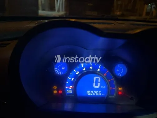 ليفان 320 2010 أزرق مستعملة للبيع - 2