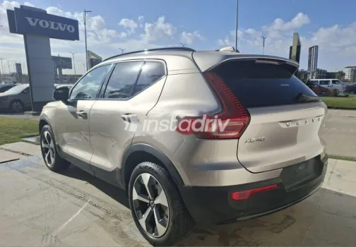 فولفو XC 40 2024 بيج مستعملة للبيع - 2