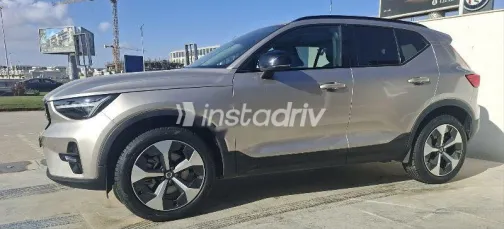 فولفو XC 40 2024 بيج مستعملة للبيع - 4