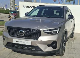 فولفو XC 40 2024 بيج مستعملة للبيع