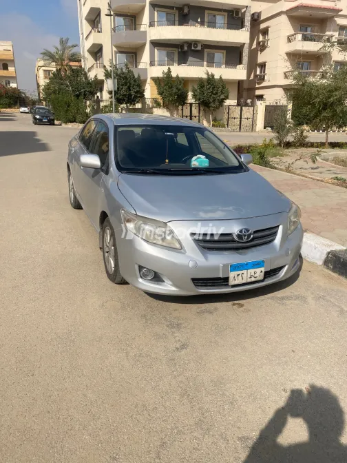 تويوتا كورولا 2008 أبيض مستعملة للبيع - 1