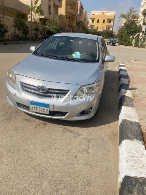 تويوتا كورولا 2008 أبيض مستعملة للبيع - 2