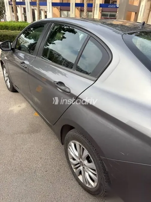 Fiat Tipo 2020 Gray Used for Sale - 2