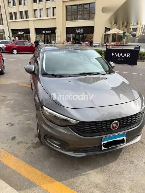 Fiat Tipo 2020 Gray Used for Sale - 4