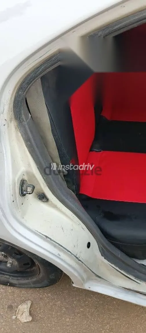 هيونداي فيرنا 2012 أبيض مستعملة للبيع - 2