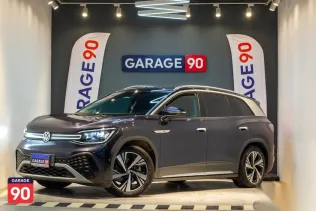 فولكس فاغن اي دي 6 2023 أزرق غامق مستعملة للبيع