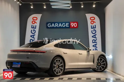 Porsche Taycan 2022 Gray Used for Sale - 2