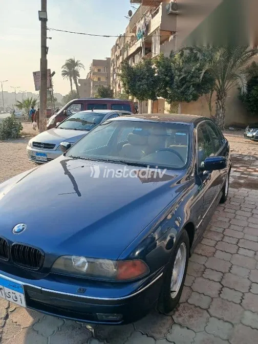 بي ام دبليو 523 1997 أزرق غامق مستعملة للبيع - 2