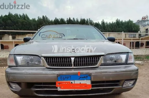 Nissan Sunny 2000 White Used for Sale - 1