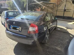سكودا اوكتافيا 2005 أزرق غامق مستعملة للبيع