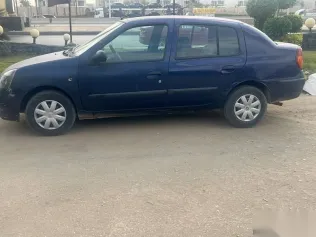 رينو كليو 2005 أزرق غامق مستعملة للبيع