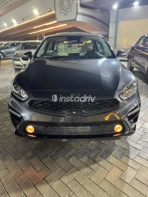 Kia Cerato 2021 Gray Used for Sale - 4