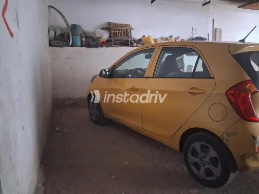 كيا بيكانتو 2015 أصفر مستعملة للبيع - 5