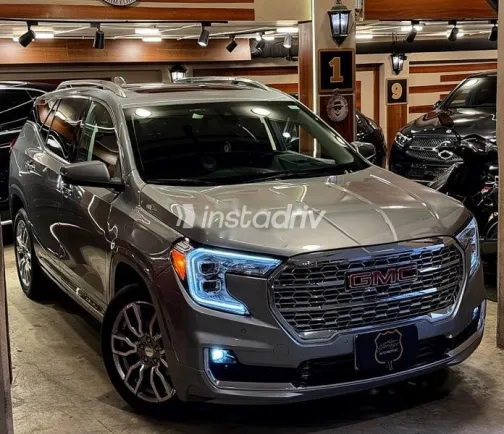 Gmc Terrain 2024 Gray Used for Sale - 3