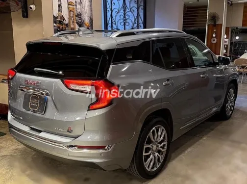Gmc Terrain 2024 Gray Used for Sale - 4