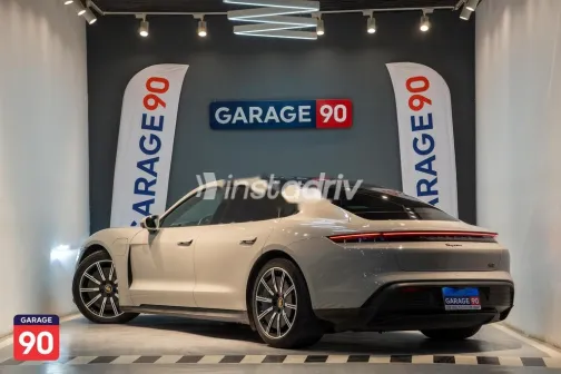 بورش تايكان 2022 رمادي مستعملة للبيع - 4