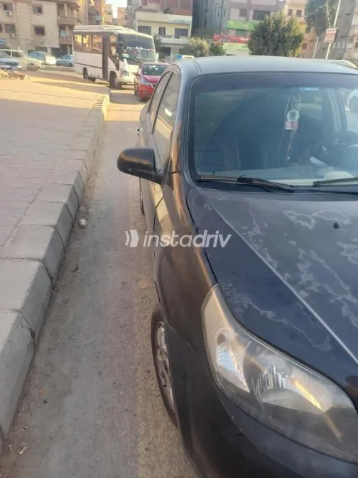 شيفروليه افيو 2016 أسود مستعملة للبيع - 3