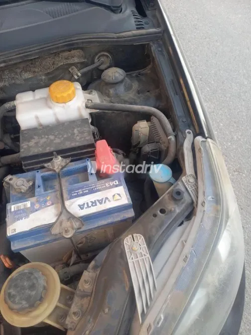 شيفروليه افيو 2016 أسود مستعملة للبيع - 4