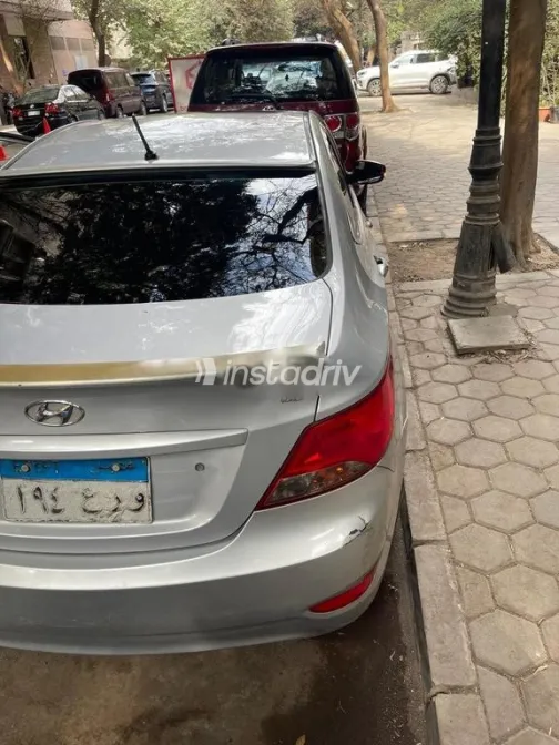 هيونداي اكسنت 2017 أبيض مستعملة للبيع - 4