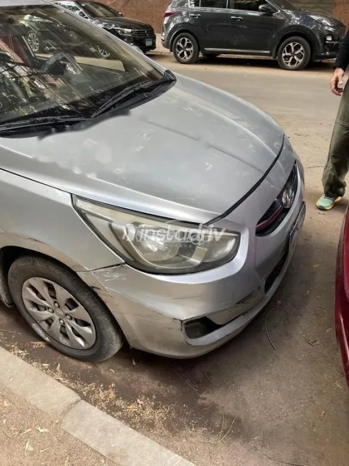 هيونداي اكسنت 2017 أبيض مستعملة للبيع - 5