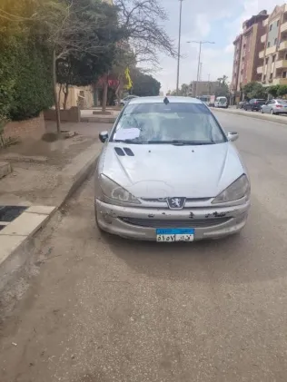 بيجو 206 2026 فضي مستعملة للبيع