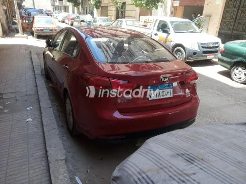 كيا سيراتو 2017 أبيض مستعملة للبيع - 3