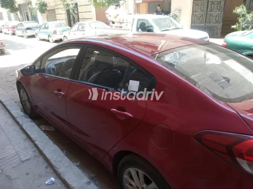 كيا سيراتو 2017 أبيض مستعملة للبيع - 5