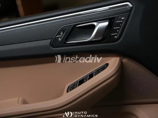 Porsche Macan 2024 White Used for Sale - 4