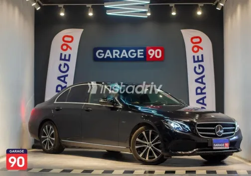 مرسيدس E 300 2019 أسود مستعملة للبيع - 3