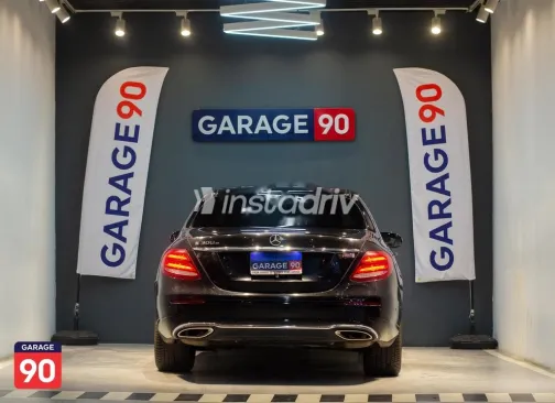 مرسيدس E 300 2019 أسود مستعملة للبيع - 4