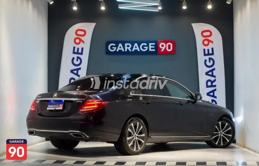 مرسيدس E 300 2019 أسود مستعملة للبيع - 5