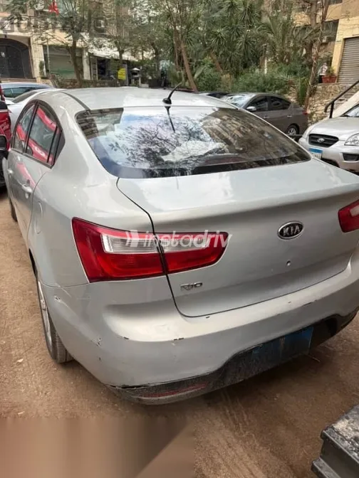 Kia Rio 2012 Beige Used for Sale - 5