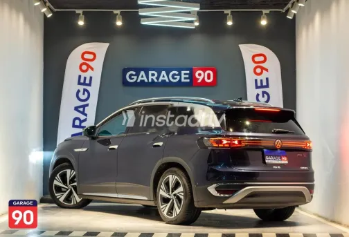 فولكس فاغن اي دي 6 2023 أزرق غامق مستعملة للبيع - 5