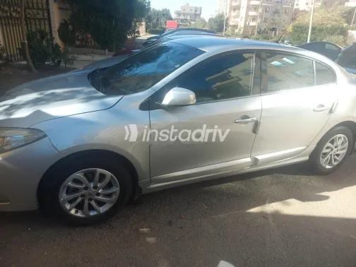 رينو فلوانس 2015 فضي مستعملة للبيع - 2