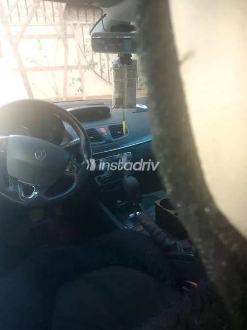 رينو فلوانس 2015 فضي مستعملة للبيع - 4