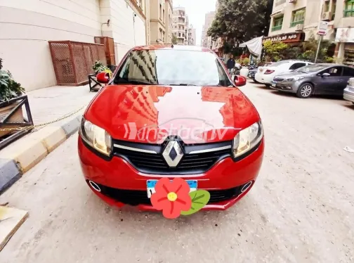 Renault Logan 2017 Red Used for Sale - 1
